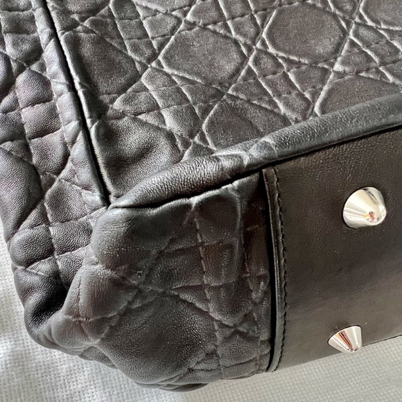 Dior Tote - Picture 15 of 15